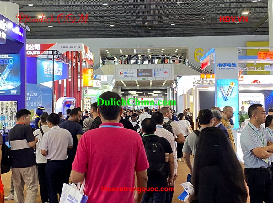 phien-dich-vien-thuong-hai21